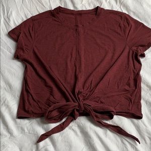lululemon t-shirt
